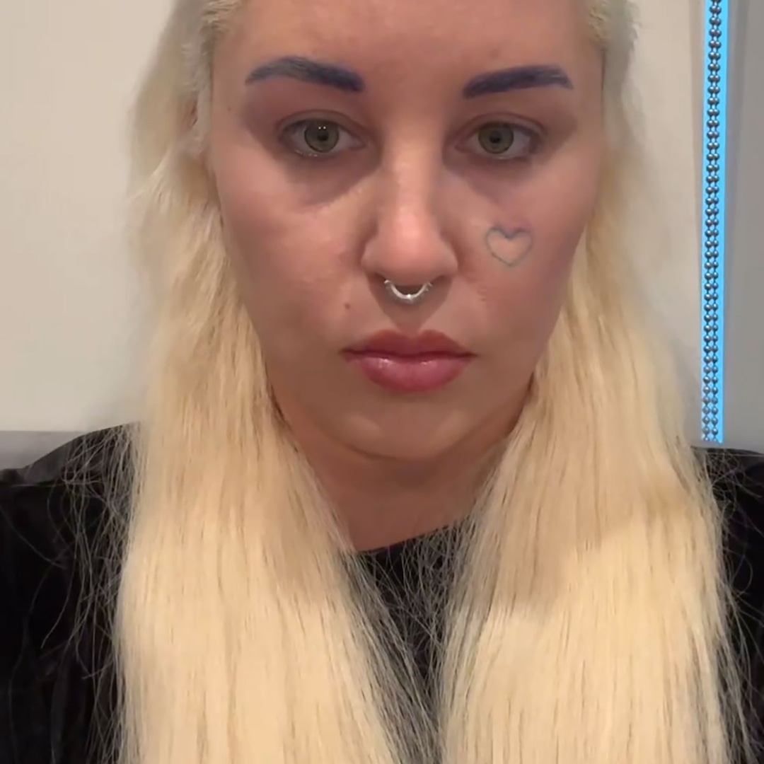 Amanda Bynes Shows Off Brief Black Hair Transformation